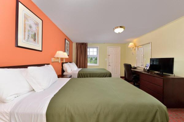 Double Room with Two Double Beds interior